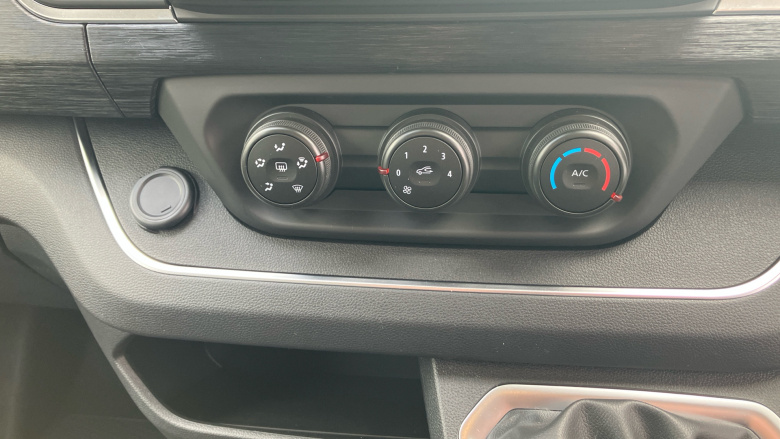 Renault Trafic Swb Diesel SL30 Blue dCi 150 Extra [Safety] Van